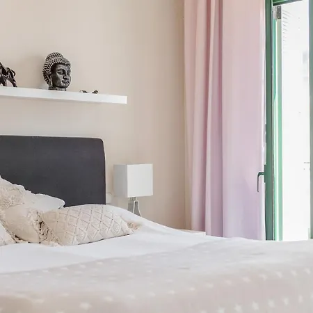 Fantastic In Popular Aloha Pueblo With Captivating Mountain Views *