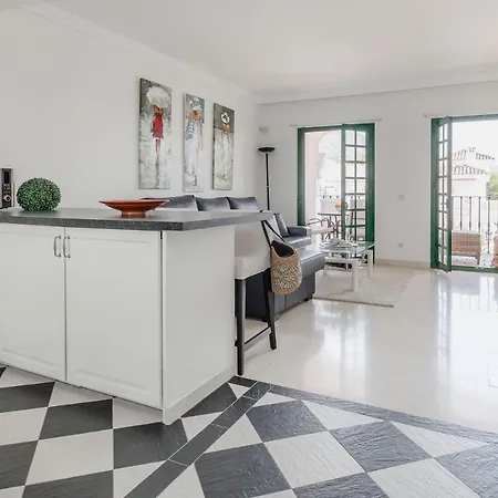 Fantastic In Popular Aloha Pueblo With Captivating Mountain Views Apartamento