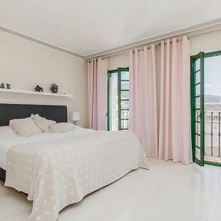 Fantastic In Popular Aloha Pueblo With Captivating Mountain Views 아파트 *