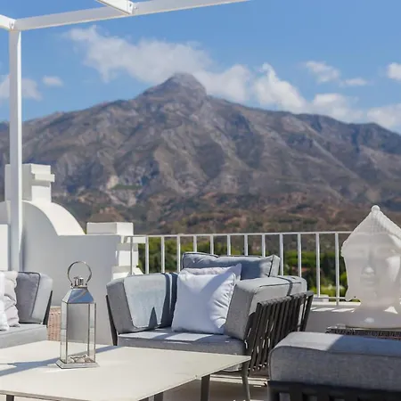 Fantastic In Popular Aloha Pueblo With Captivating Mountain Views 아파트