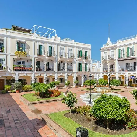 Fantastic In Popular Aloha Pueblo With Captivating Mountain Views Lejlighed Marbella