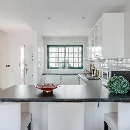 Lejlighed Fantastic In Popular Aloha Pueblo With Captivating Mountain Views